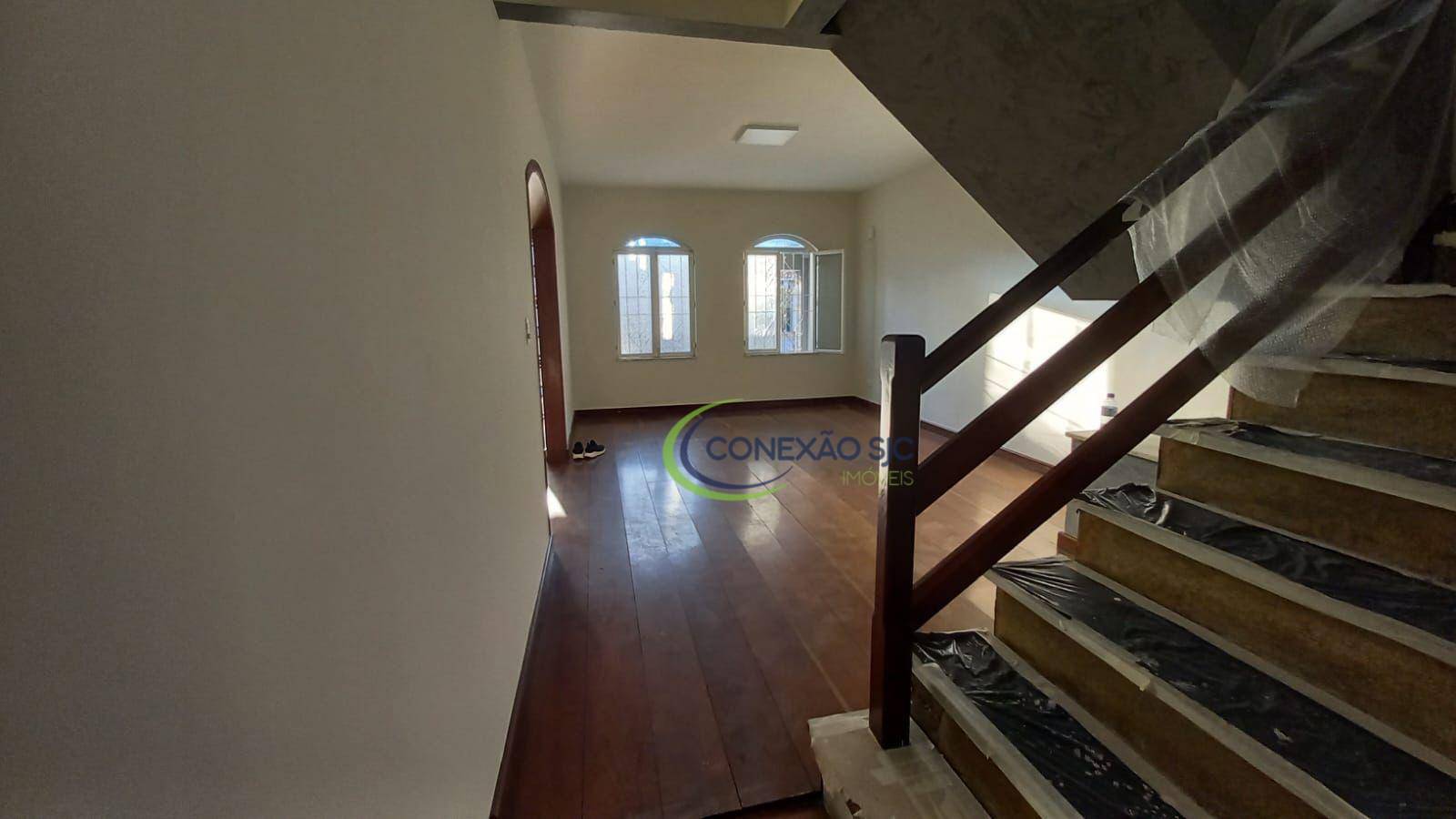 Sobrado para alugar com 5 quartos, 264m² - Foto 7