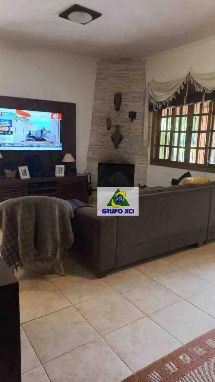 Chácara à venda com 6 quartos, 3000M2 - Foto 13