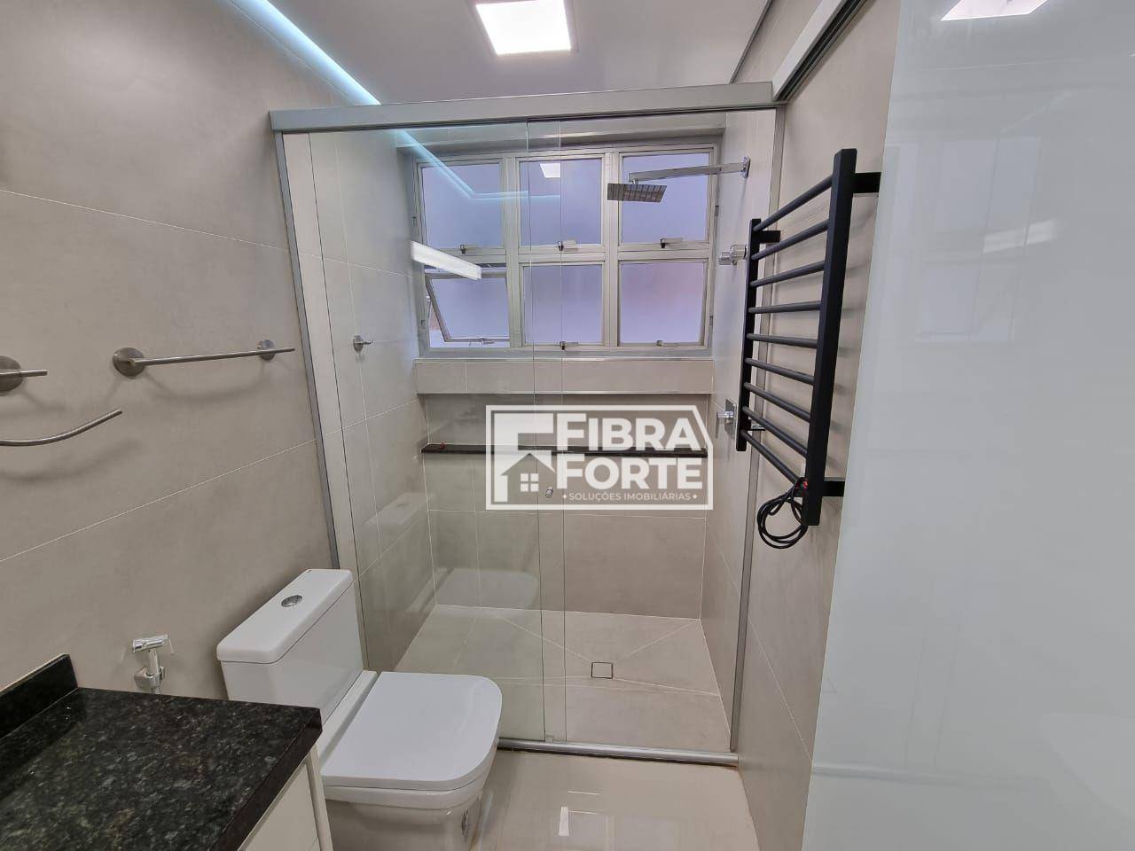 Apartamento à venda com 3 quartos, 200m² - Foto 18