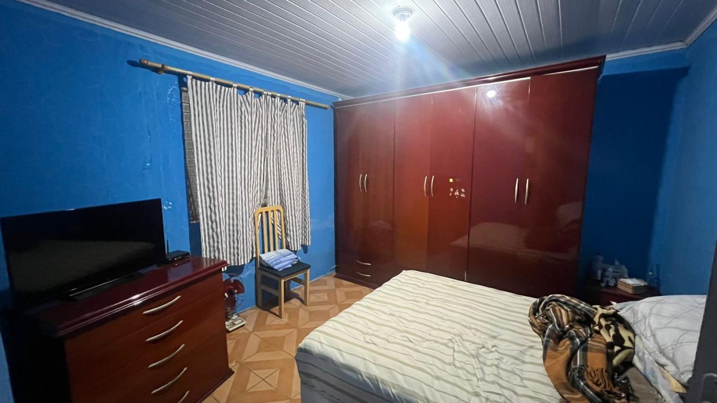 Casa à venda com 2 quartos, 300m² - Foto 12