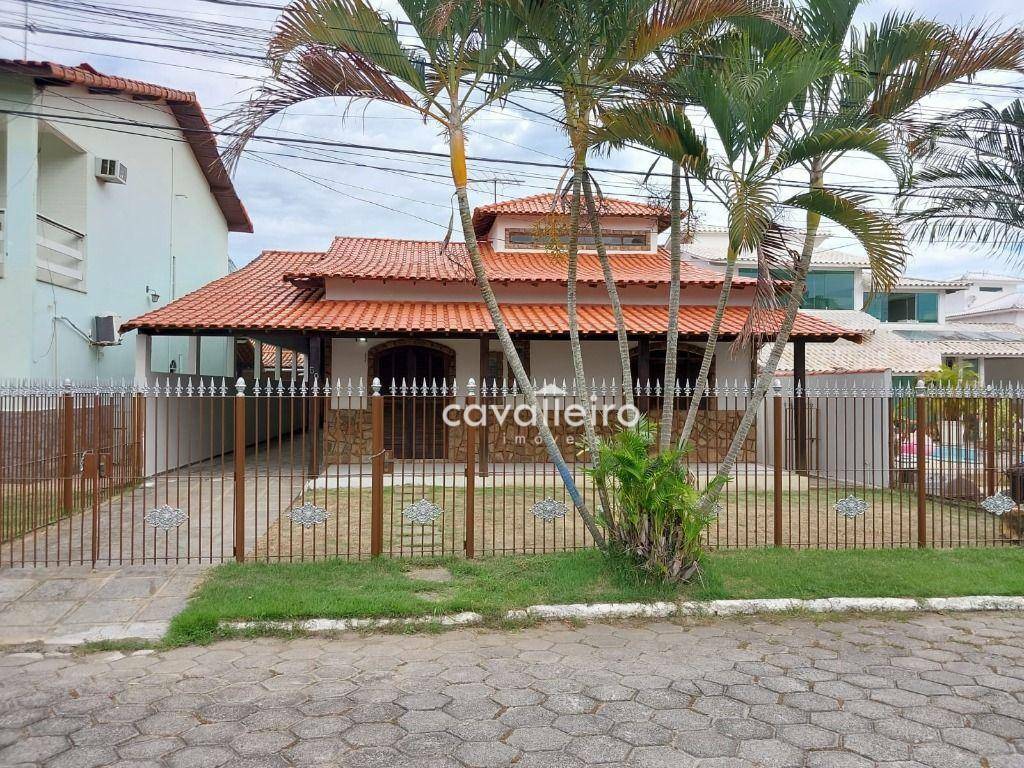 Casa de Condomínio à venda com 5 quartos, 244m² - Foto 1