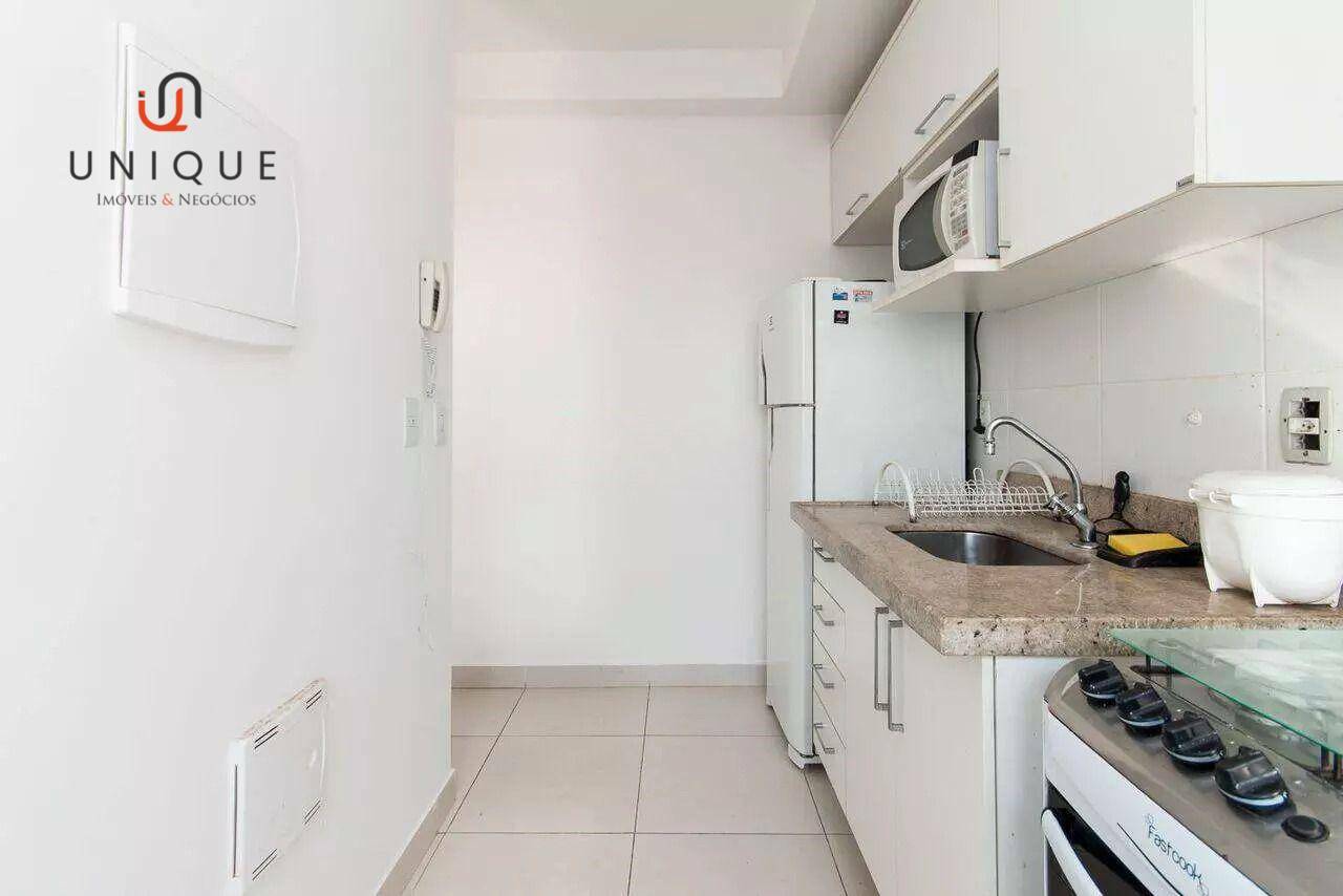 Apartamento para alugar com 2 quartos, 65m² - Foto 8