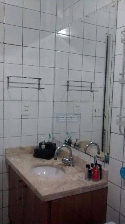 Apartamento à venda com 2 quartos, 69m² - Foto 5