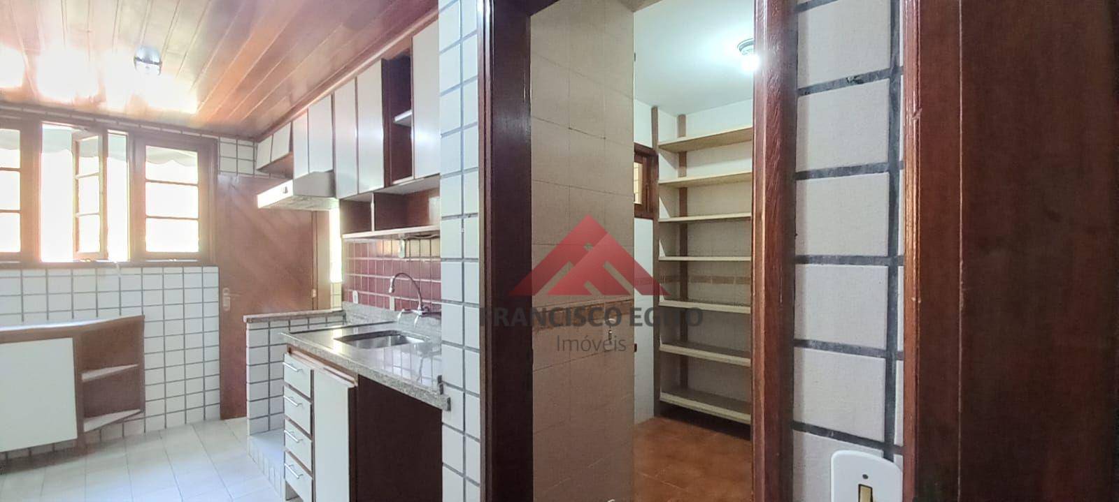 Casa à venda com 6 quartos, 333m² - Foto 10