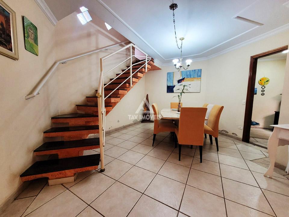 Casa à venda com 3 quartos, 300m² - Foto 5