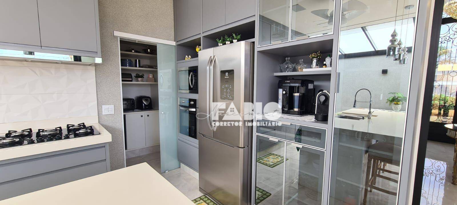 Casa de Condomínio à venda com 4 quartos, 300m² - Foto 21