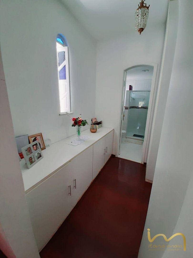 Casa à venda com 4 quartos, 300m² - Foto 11