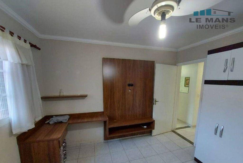 Casa à venda com 3 quartos, 200m² - Foto 15