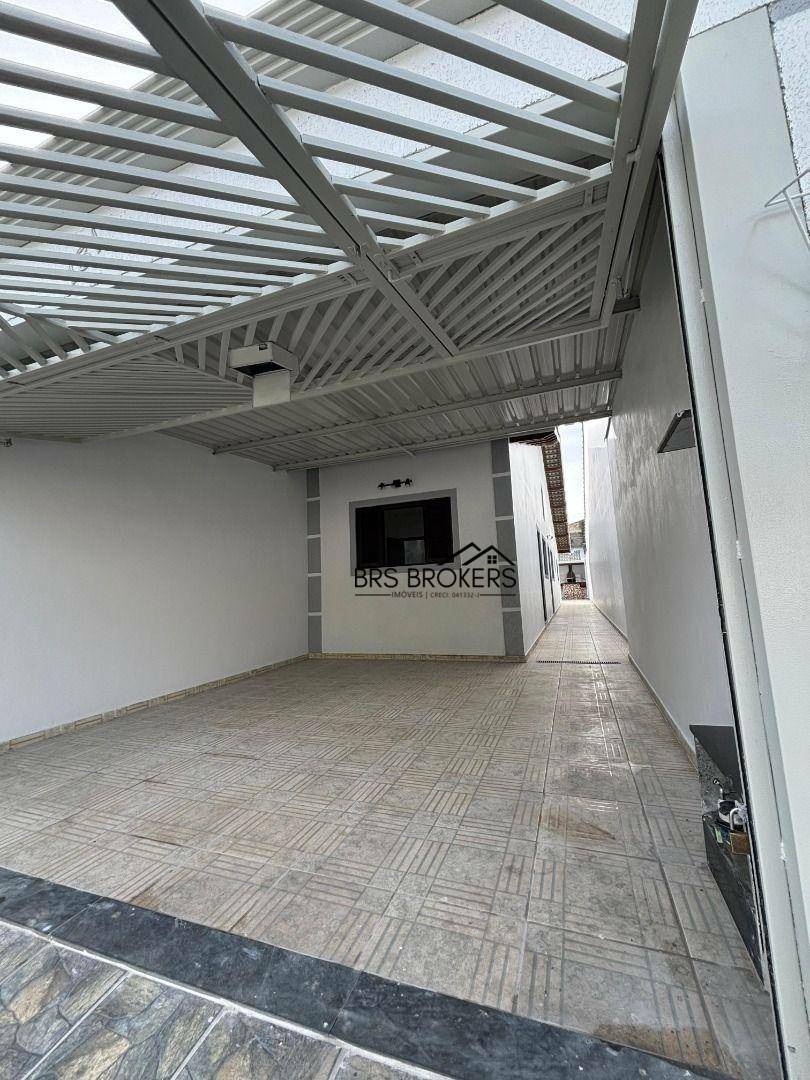 Casa à venda com 2 quartos, 69m² - Foto 1