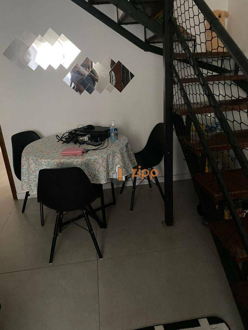 Sobrado à venda com 2 quartos, 120m² - Foto 3