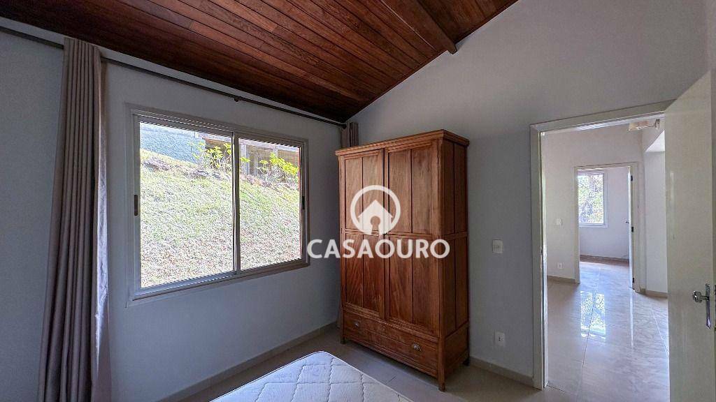 Casa de Condomínio à venda com 5 quartos, 325m² - Foto 16