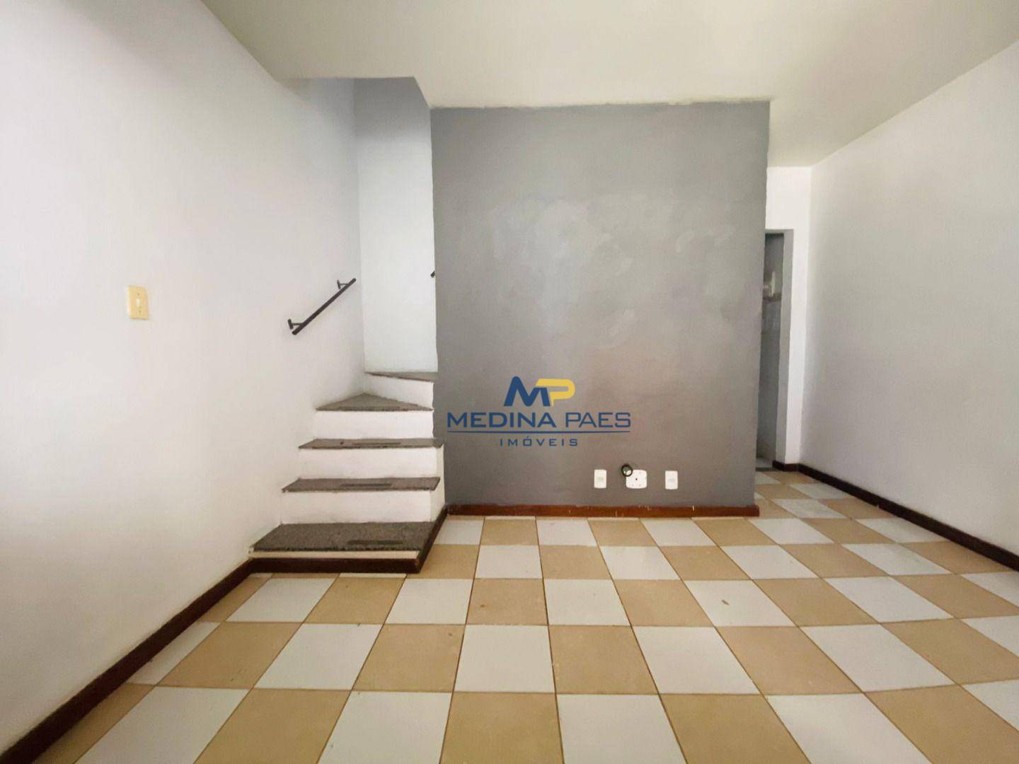 Casa à venda com 2 quartos, 70M2 - Foto 1