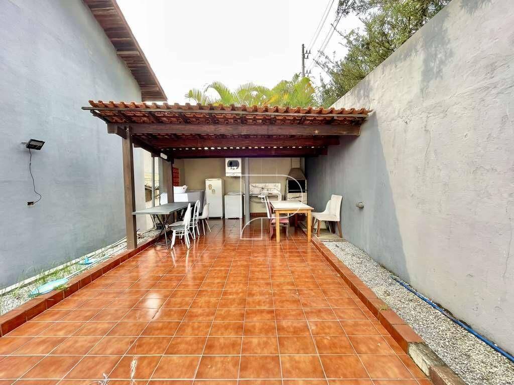 Casa de Condomínio à venda com 4 quartos, 350m² - Foto 40