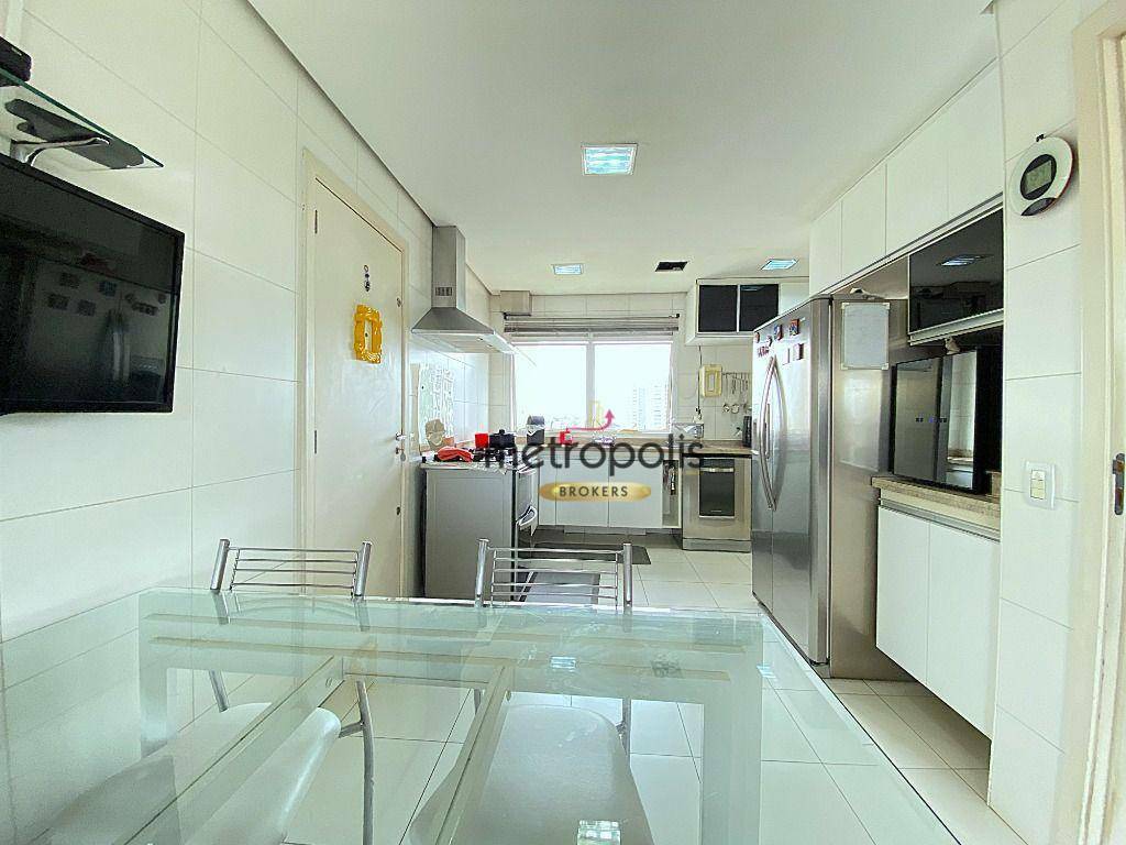 Apartamento para alugar com 3 quartos, 186m² - Foto 8