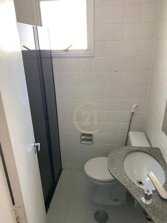 Apartamento para alugar com 2 quartos, 65m² - Foto 9