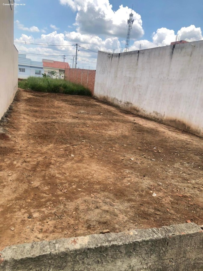 Terreno à venda, 140m² - Foto 1