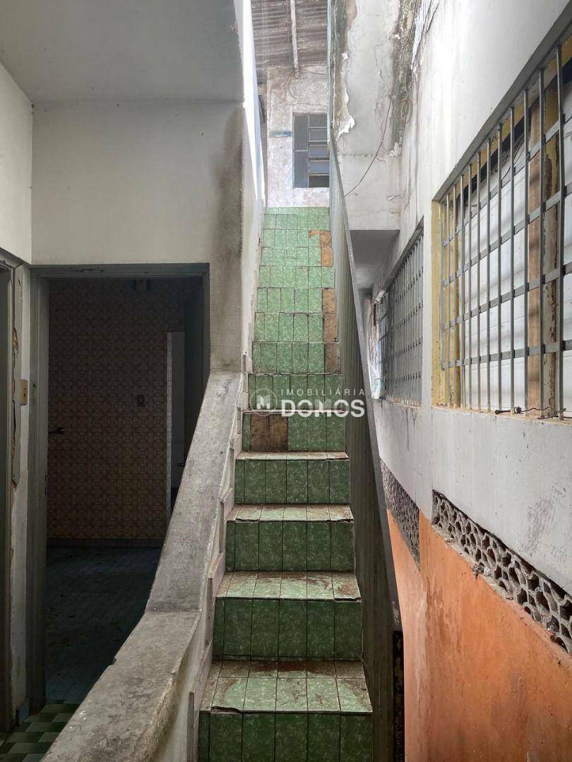 Casa à venda com 5 quartos, 180m² - Foto 3