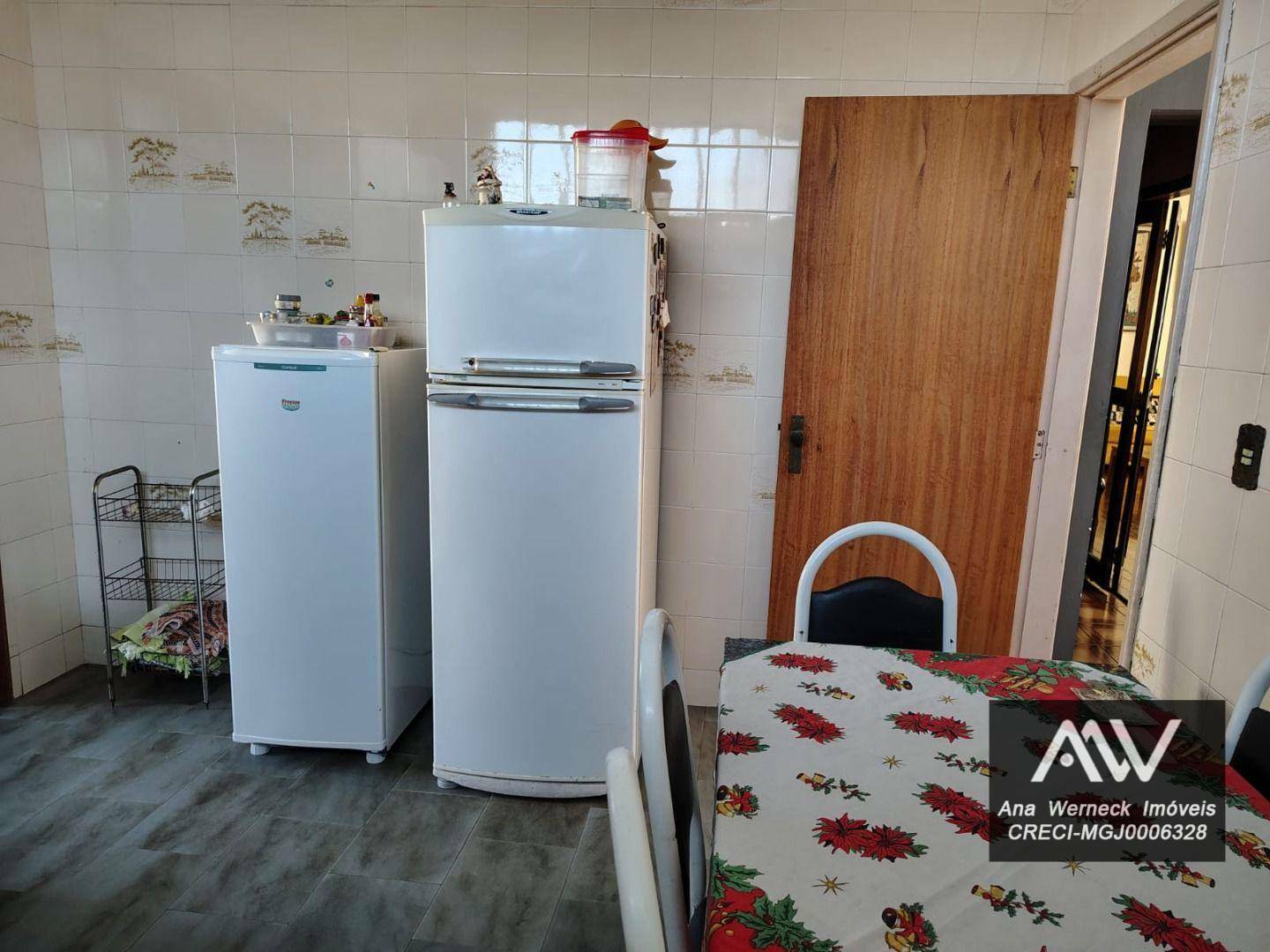 Casa à venda com 3 quartos, 200m² - Foto 13