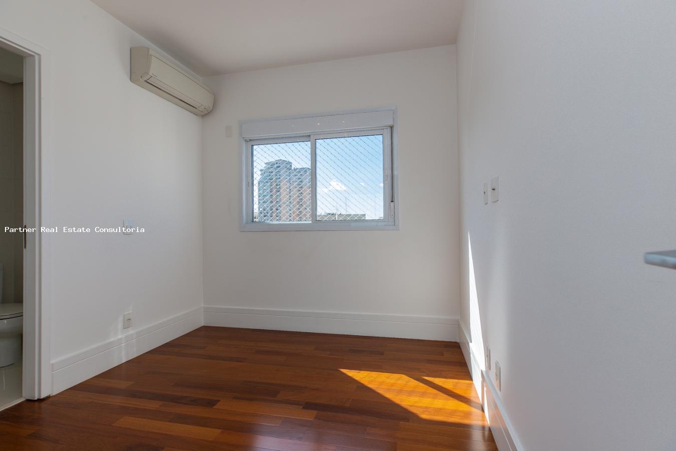 Apartamento à venda com 3 quartos, 157m² - Foto 19