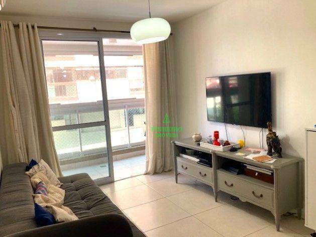 Apartamento à venda com 3 quartos, 126m² - Foto 2