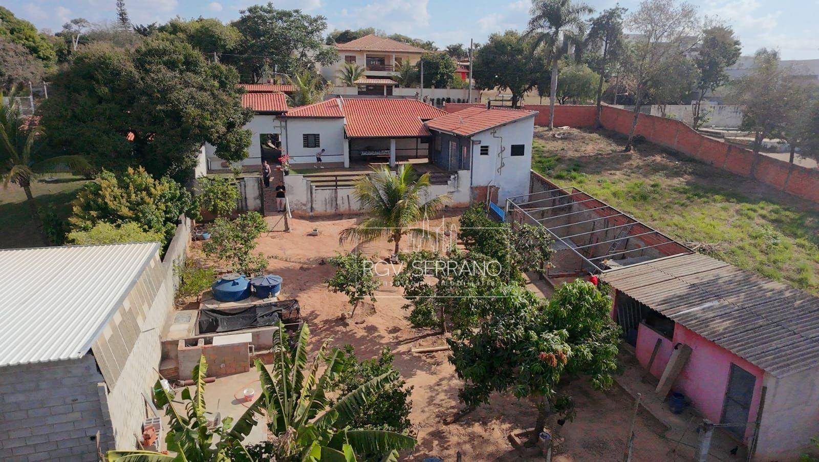 Chácara, 2 quartos, 1049 m² - Foto 4