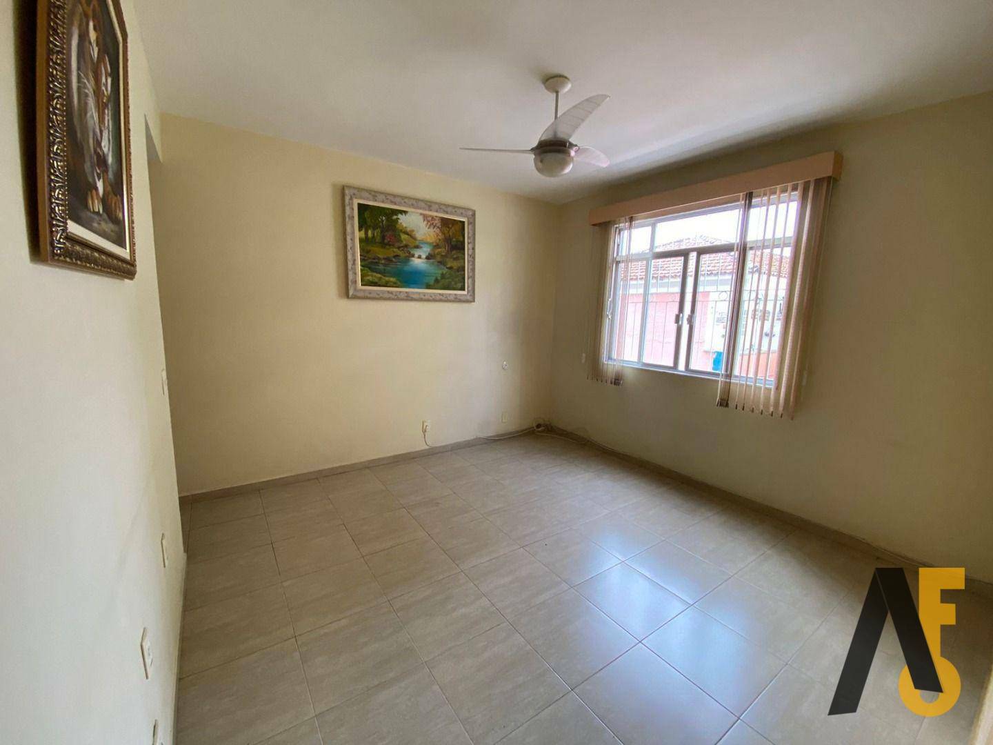 Apartamento à venda com 3 quartos, 81m² - Foto 1