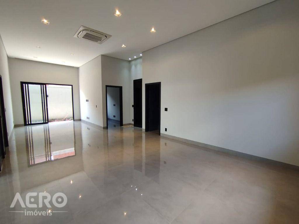 Casa de Condomínio à venda com 3 quartos, 243m² - Foto 5