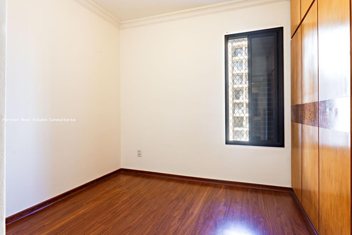 Apartamento à venda com 2 quartos, 75m² - Foto 10