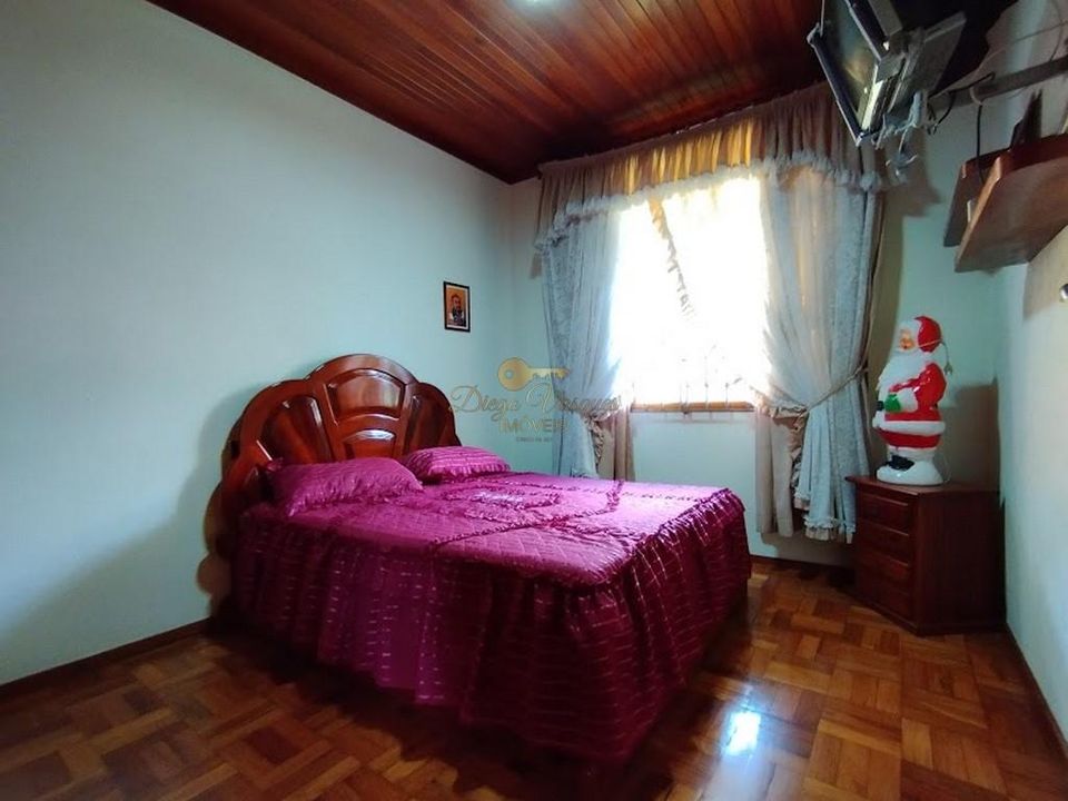 Casa à venda com 5 quartos, 250m² - Foto 18