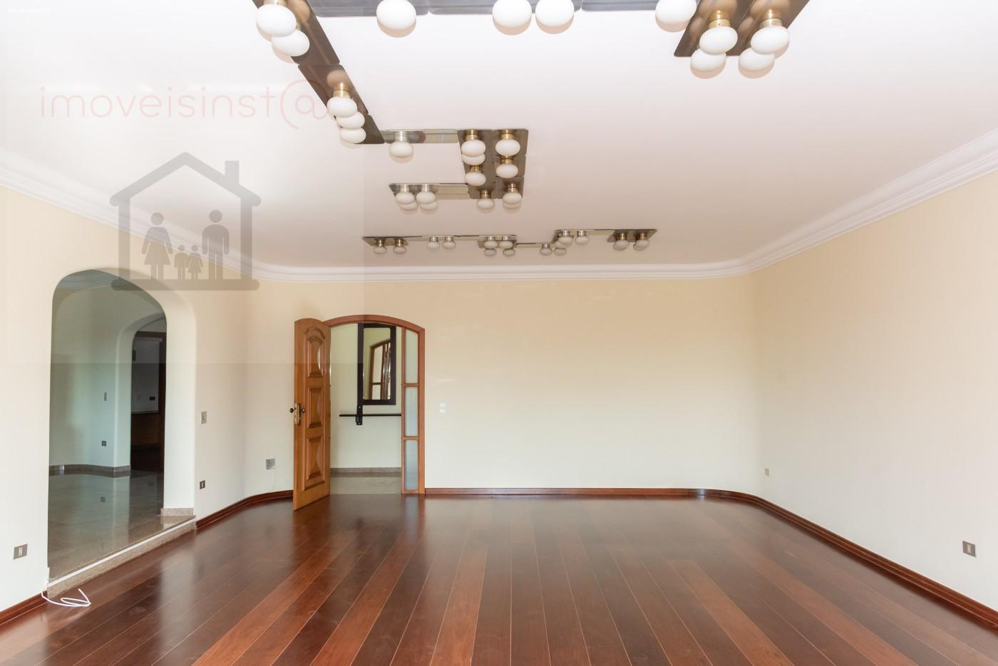 Apartamento para alugar com 4 quartos, 285m² - Foto 2