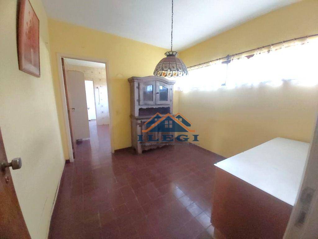 Casa à venda com 3 quartos, 264m² - Foto 11