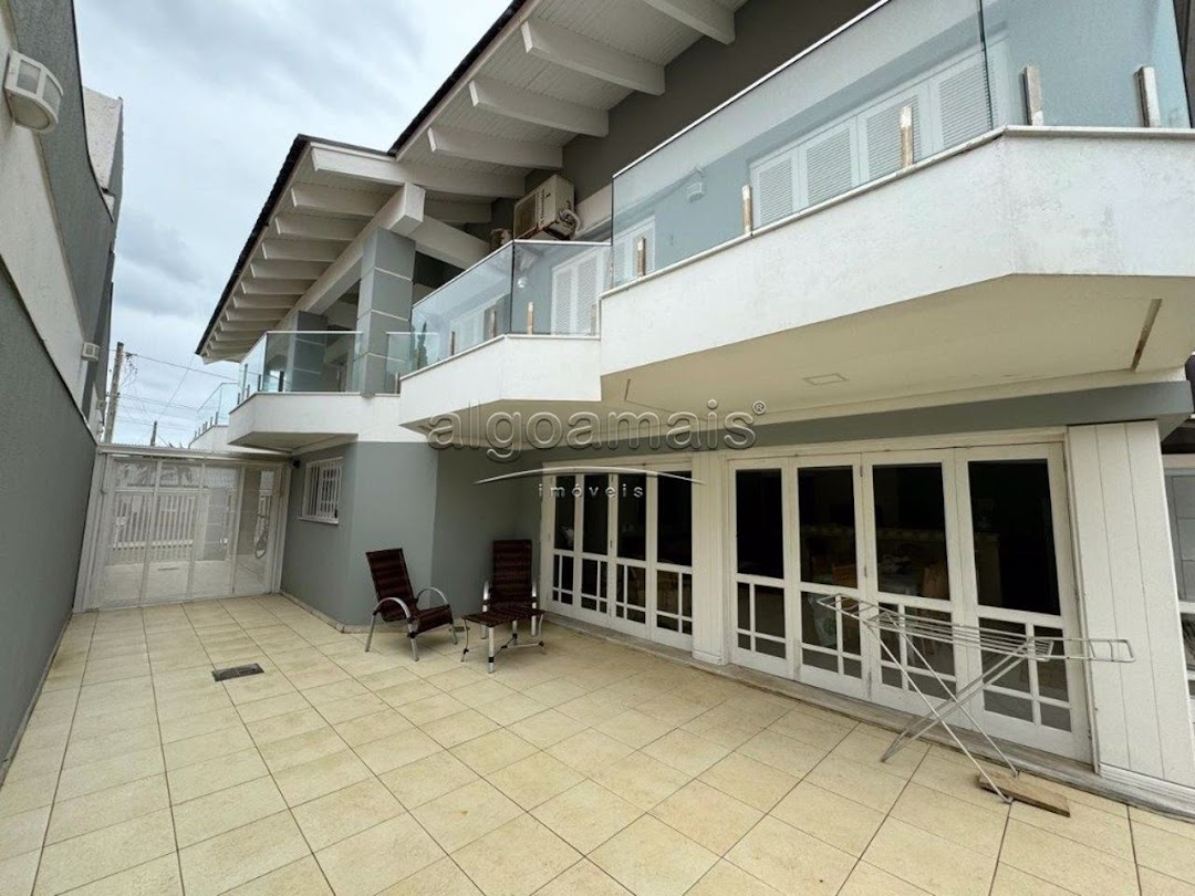 Casa à venda com 4 quartos, 300m² - Foto 17