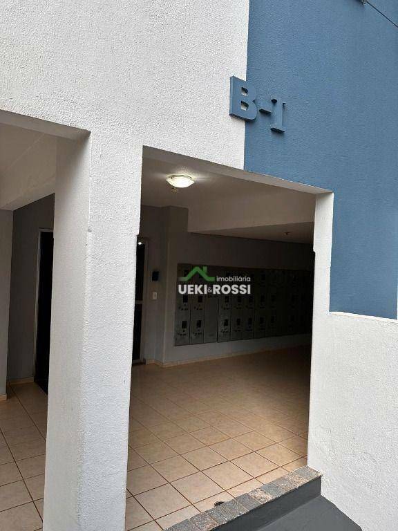 Apartamento à venda com 3 quartos, 99m² - Foto 2