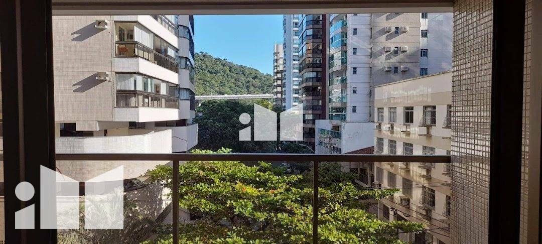 Apartamento à venda com 4 quartos, 141m² - Foto 1