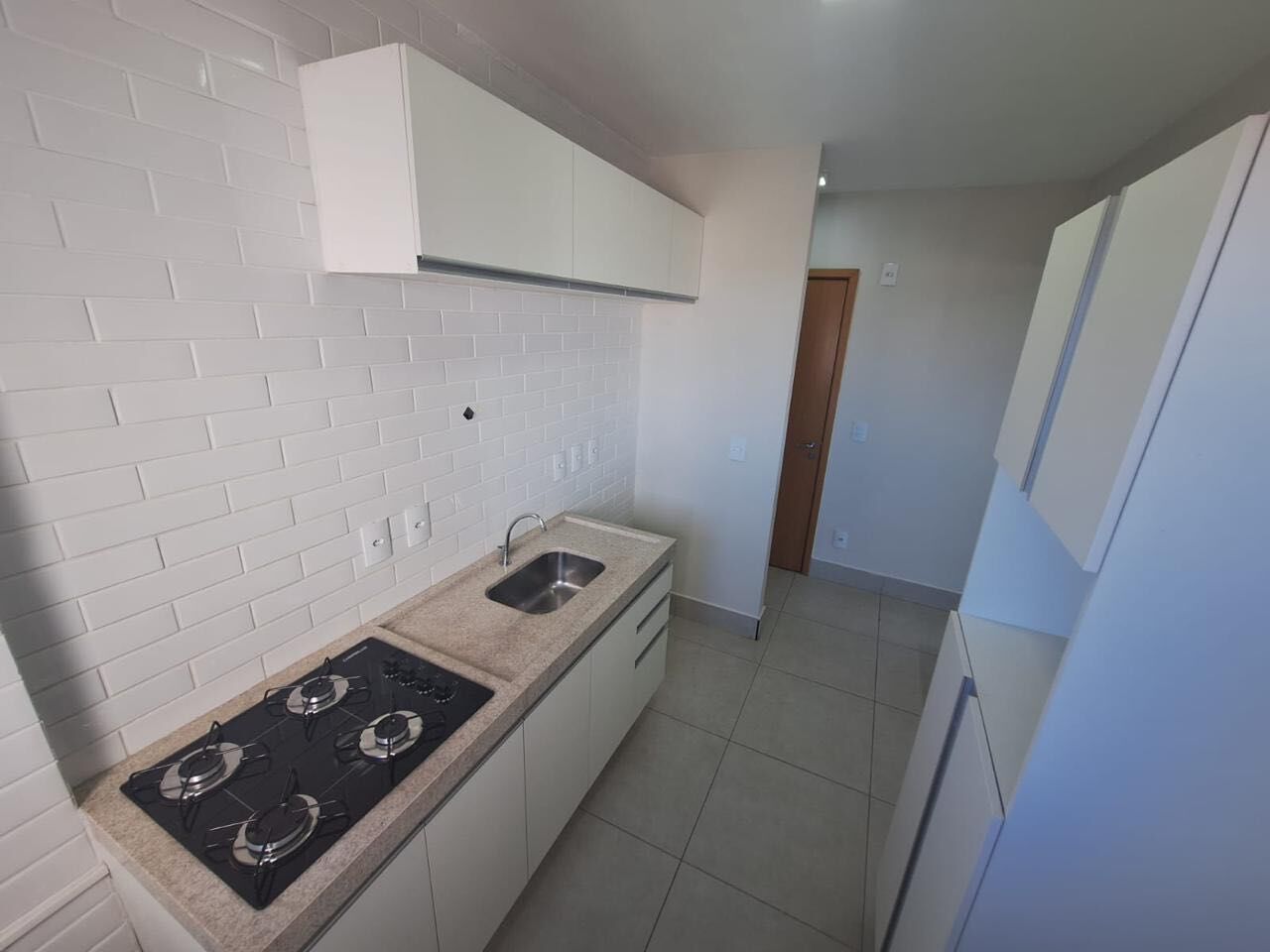 Apartamento à venda com 2 quartos, 90m² - Foto 3