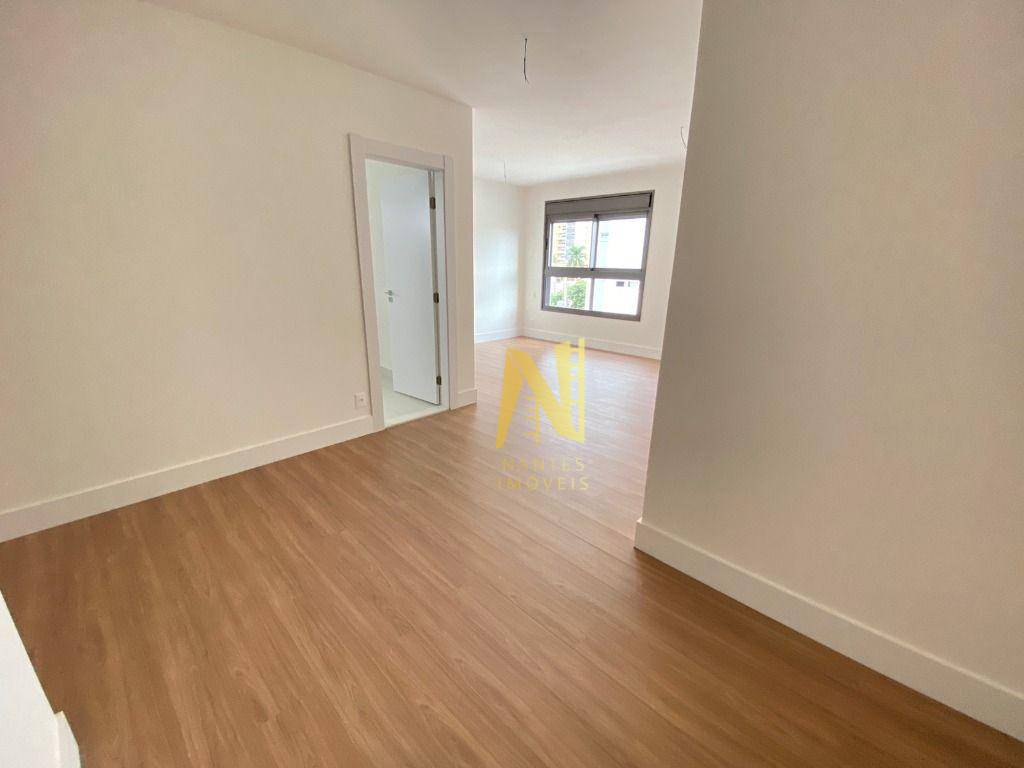 Apartamento à venda com 3 quartos, 216m² - Foto 22