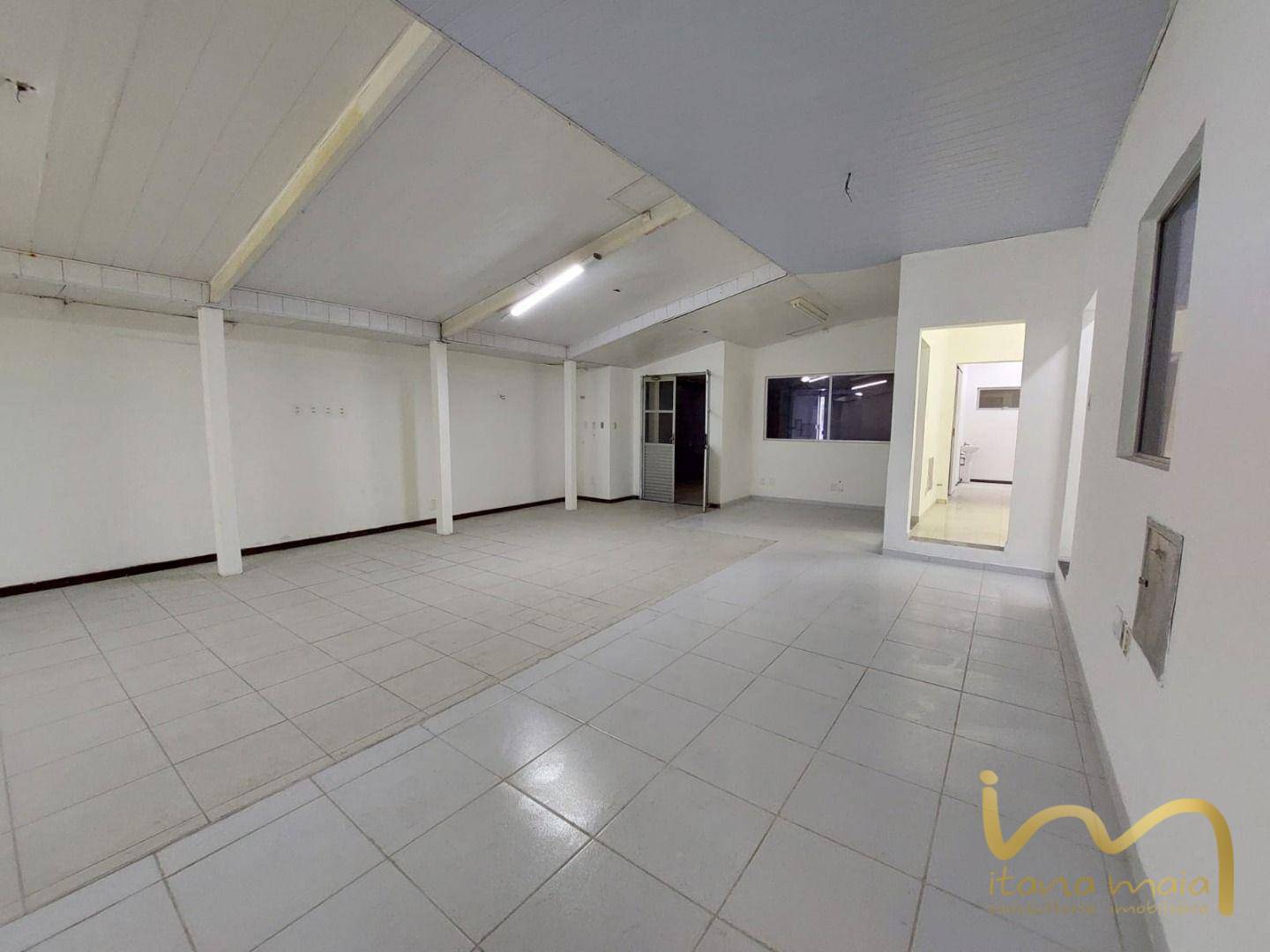 Casa para alugar com 1 quarto, 400M2 - Foto 4