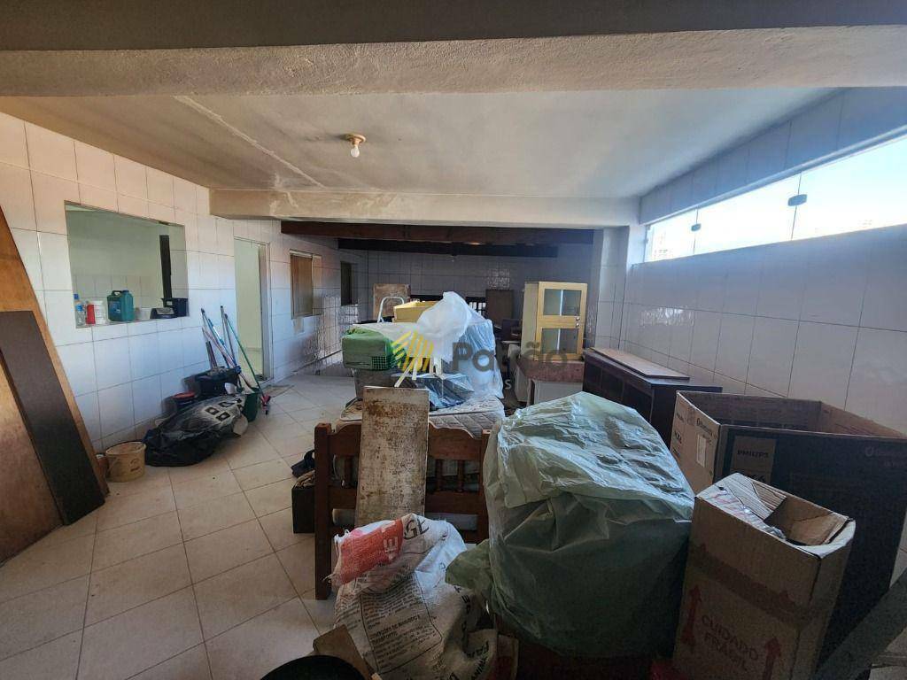 Casa à venda com 4 quartos, 394m² - Foto 20