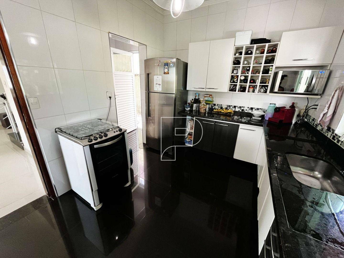 Casa de Condomínio à venda com 4 quartos, 238m² - Foto 10