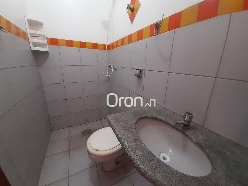 Casa à venda com 4 quartos, 201m² - Foto 4