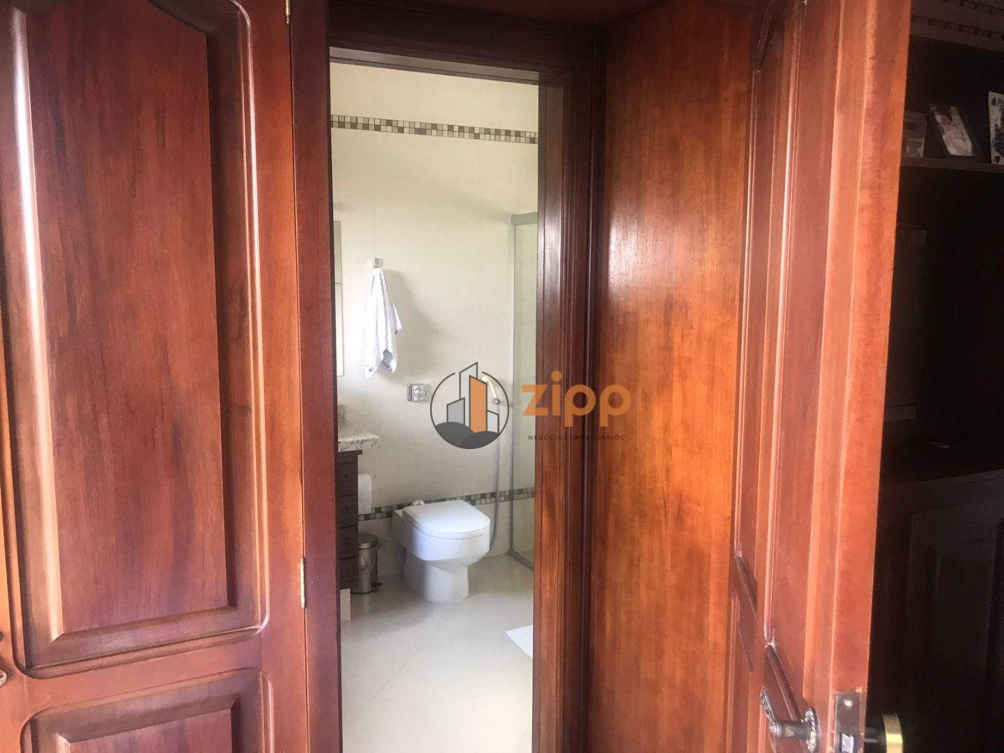 Sobrado à venda com 4 quartos, 358m² - Foto 27