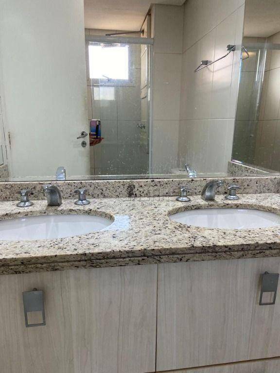 Apartamento para alugar com 3 quartos, 139m² - Foto 18