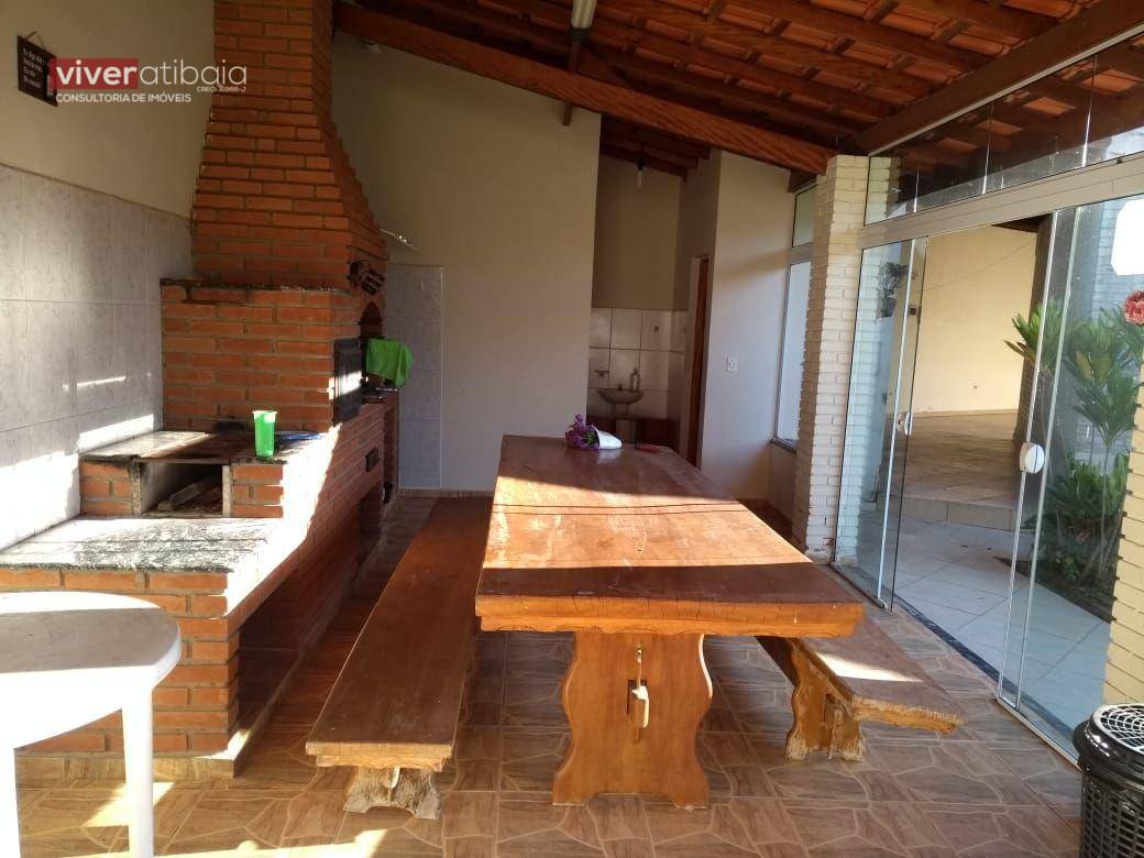 Casa à venda com 3 quartos, 180m² - Foto 1