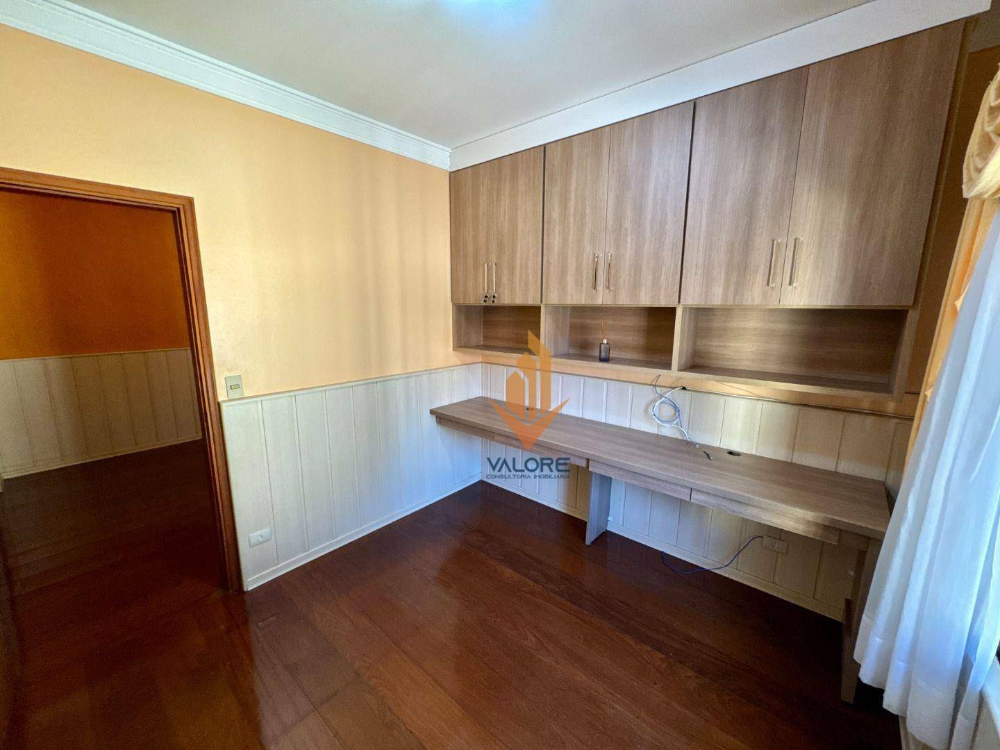 Casa à venda com 4 quartos, 328m² - Foto 10