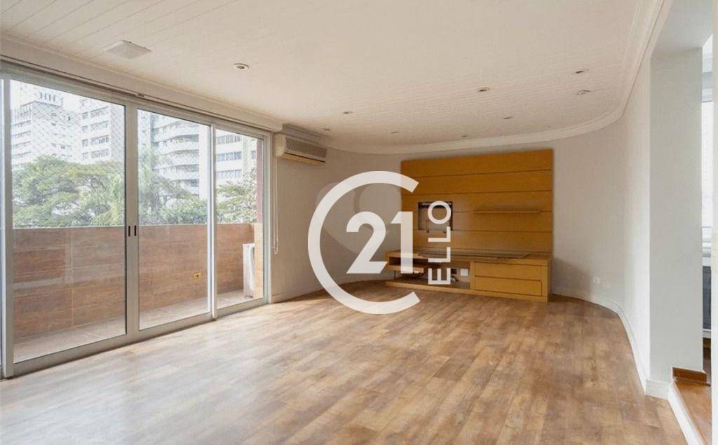 Apartamento à venda com 4 quartos, 200m² - Foto 1