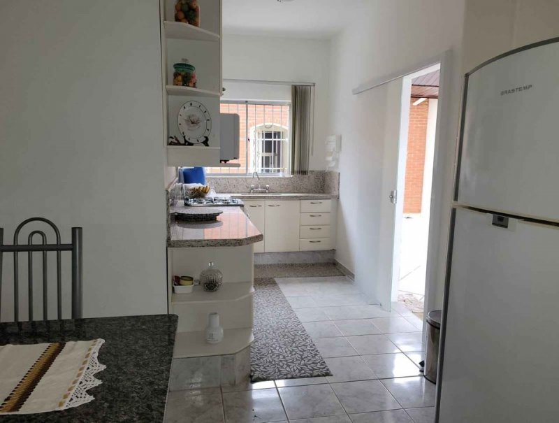 Sobrado à venda com 3 quartos, 243m² - Foto 3