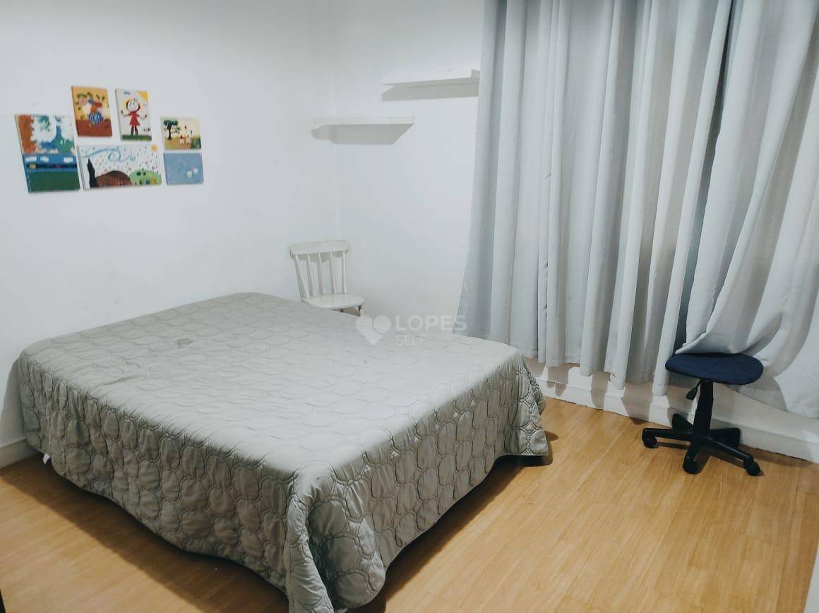 Apartamento à venda com 3 quartos, 130m² - Foto 4