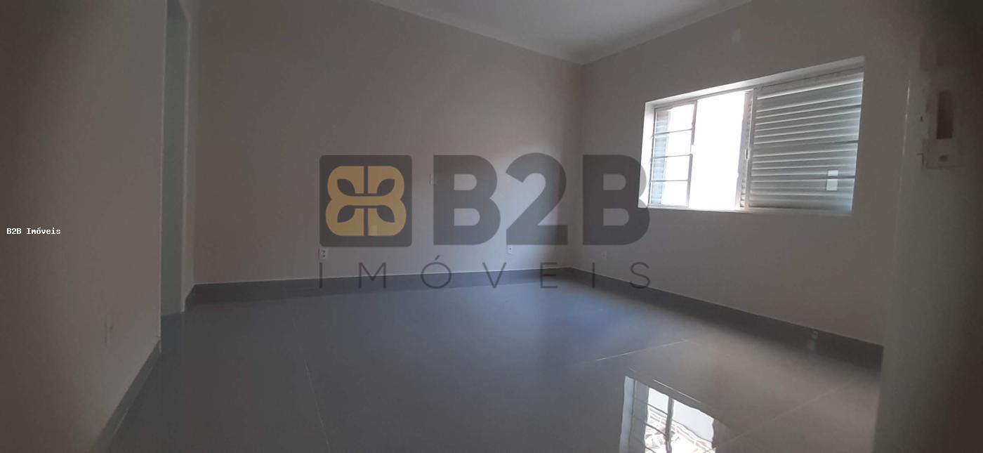 Casa à venda com 3 quartos, 193m² - Foto 14