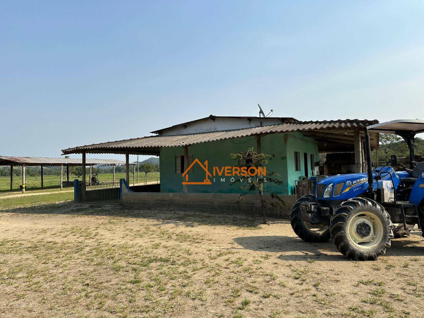 Fazenda à venda com 2 quartos, 200m² - Foto 1