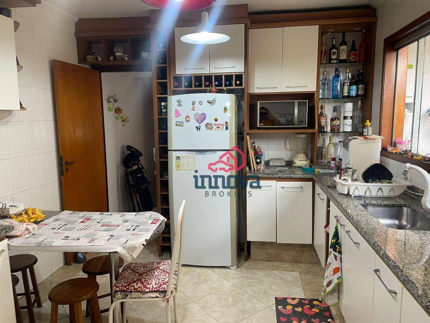 Casa à venda com 3 quartos, 195M2 - Foto 2